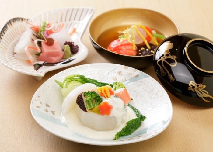 Kyoto Obanzai, local ingredients cooked in Kyoto and displayed beautifully on Japanese ceramics and lacquerware