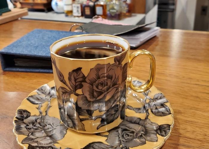 Yellow rose coffee cup from Cafe Rostro