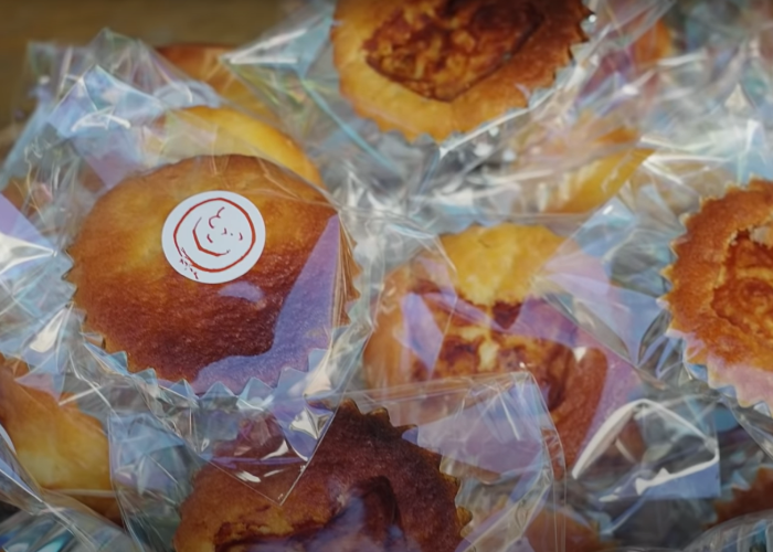 Closeup on Gin-chan muffins from Pan no Harimaya