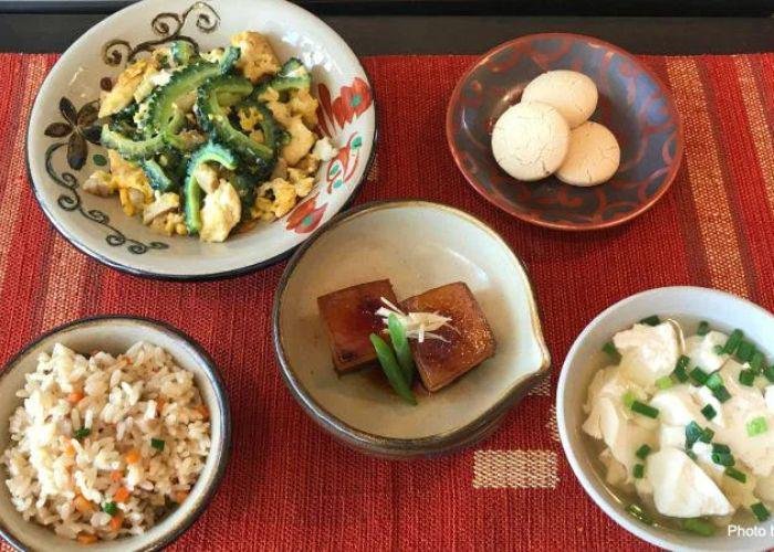 Five dishes of Okinawan food seen from above