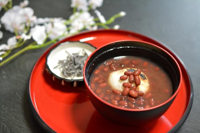 Zenzai, Japanese red bean soup on a lacquer plate