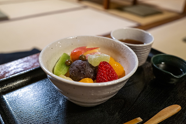 Colorful dessert bowl with fruits in a Japanese-style restaurant
