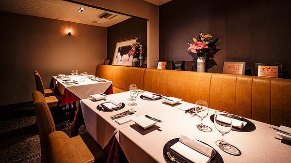 Elegant restaurant dining setup with cozy ambience