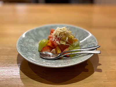 Fresh salad with vibrant vegetables on a ceramic plate