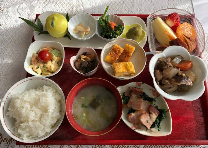 Relaxing Stroll and Tasty Lunch with a Hakata Food Lover 3