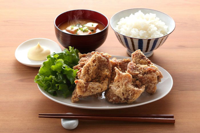 Karaage teishoku with rice and miso