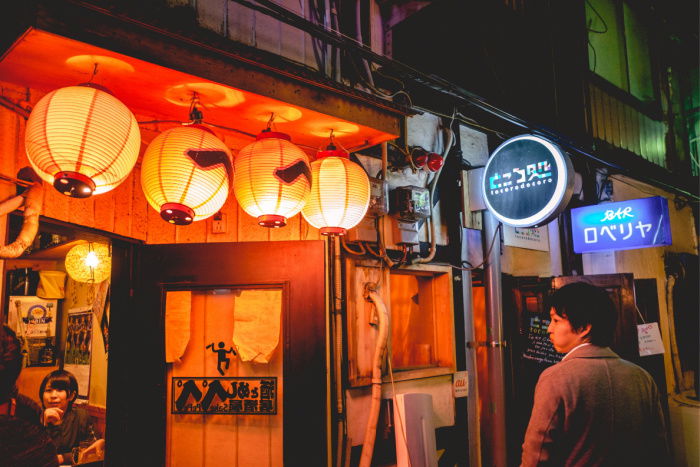 6 Best Golden Gai Bars For a Night Out in Shinjuku