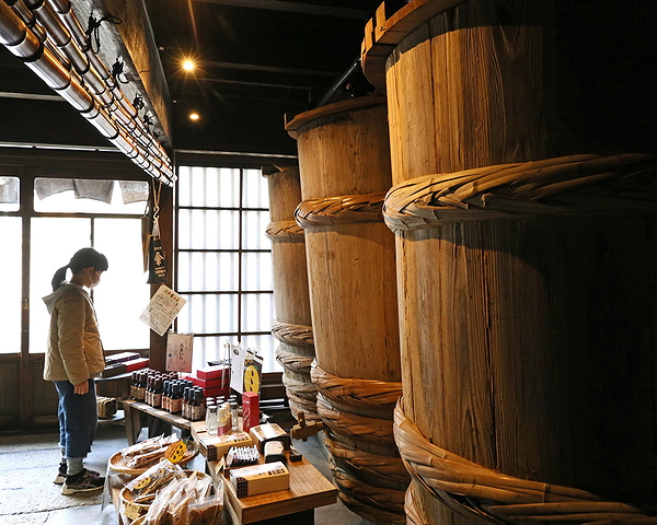 Life, Culture, and History in the Brewery Town of Kinomoto 10