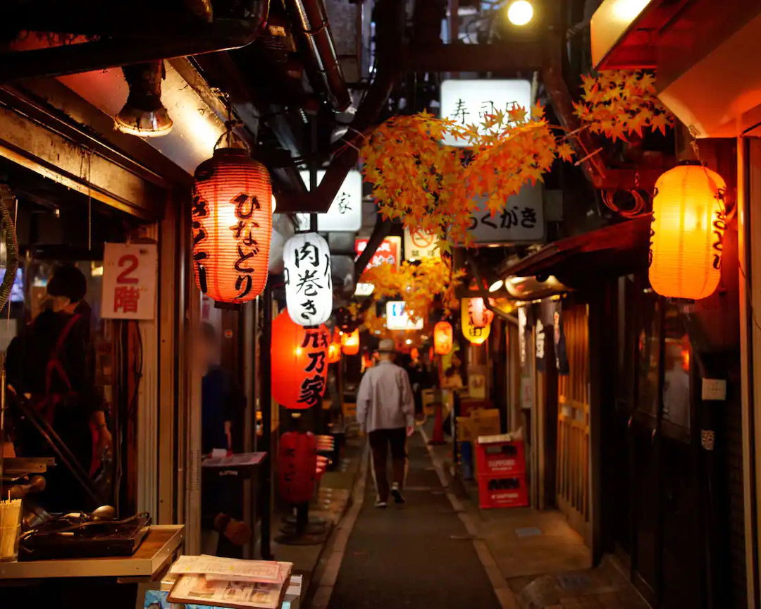 The entrancing drinking alleys of Shinjuku's Golden Gai.