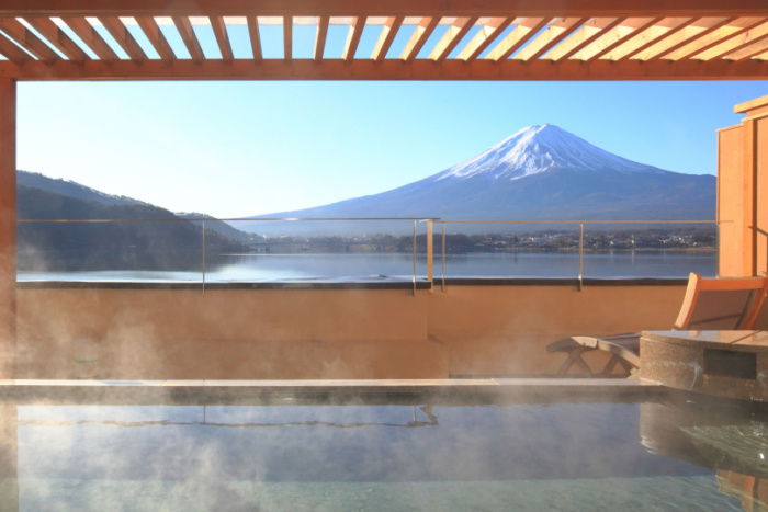 A steamy onsen hot spring by one of Mt. Fuji's Five Great Lakes.