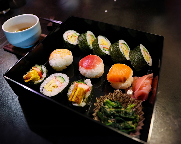 Authentic Japanese Sushi Cooking Class in Kyoto 4