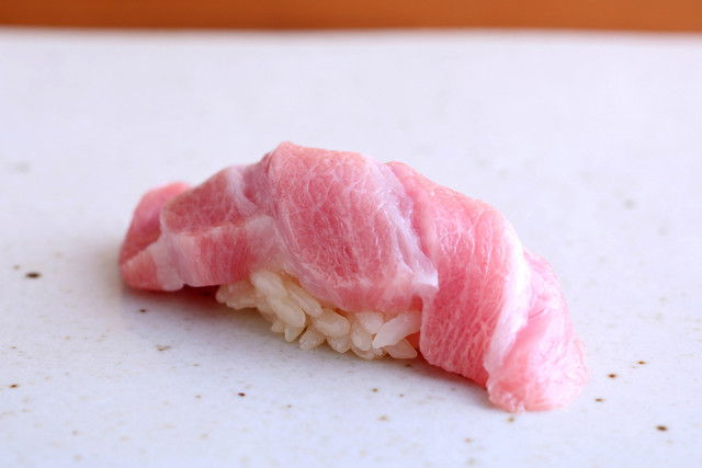 tuna nigiri 