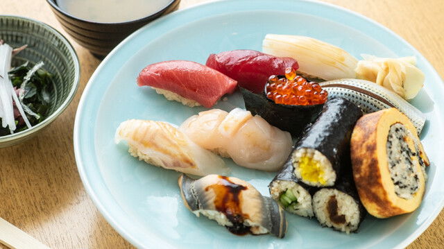 A plate of nigiri and maki sushi at Janoichi in Tokyo