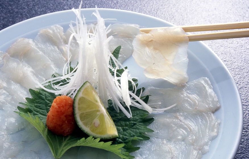 An elegant serving of fugu puffer fish at Genpin Ginza 1-chome.