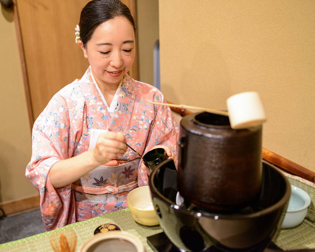 Sushi, Tea Ceremony, & Matcha-Making in Tokyo (Setagaya) 2