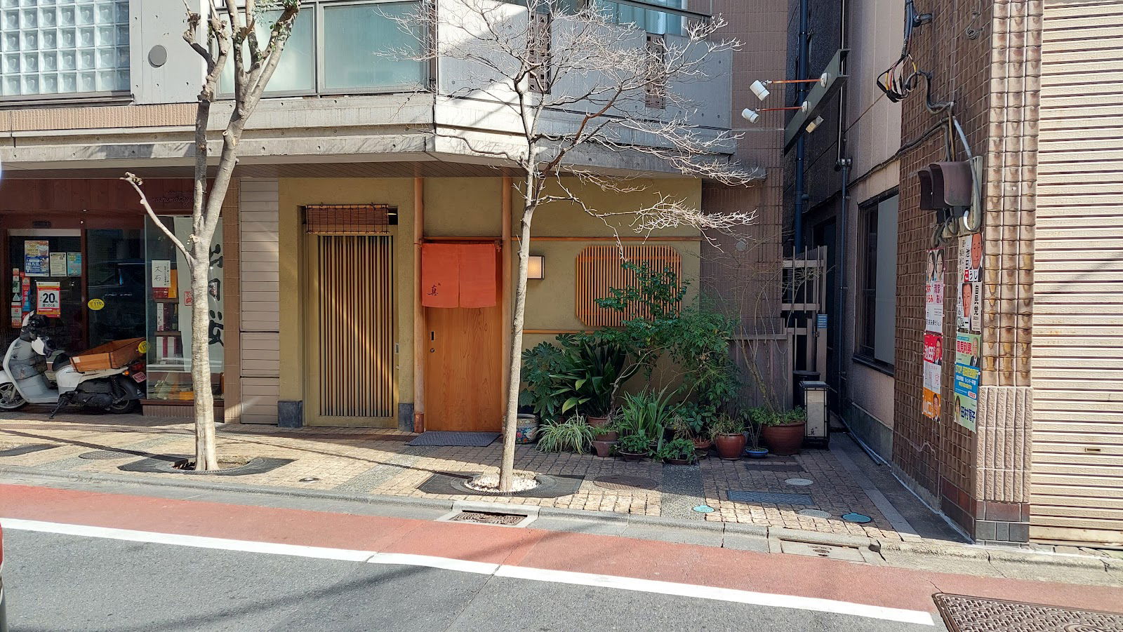 The traditional Japanese exteriors of Nishiazabu Sushi Shin.