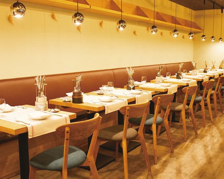 A photo of the interior of Noura, a Bib Gourmand-nominated restaurant in Asakusa