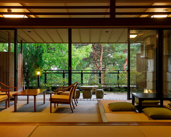 Traditional Ryokan, Kaiseki, & Tea Ceremony in Ishikawa  5