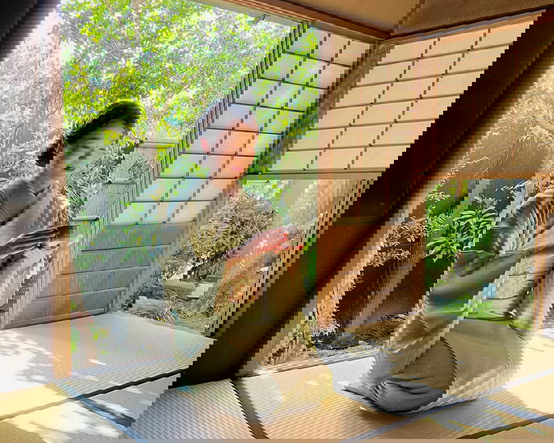 Private Tea Ceremony in a Japanese Painter's Garden 1