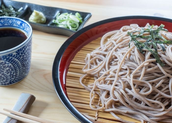 A plate of soba (buckwheat noodles)