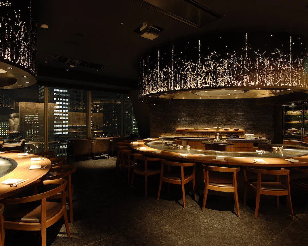 The interior of Xex Tokyo / Teppanyaki An in Daimaru Tokyo