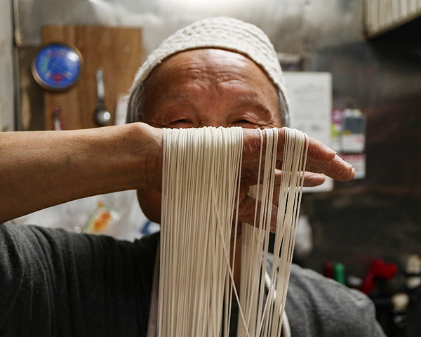 Ramen Tour in Tokyo by Local Ramen Expert Hiroshi 9