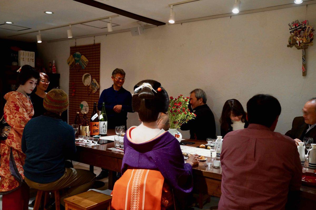 Tokyo Geisha Experience with Sake Tasting and Games 2