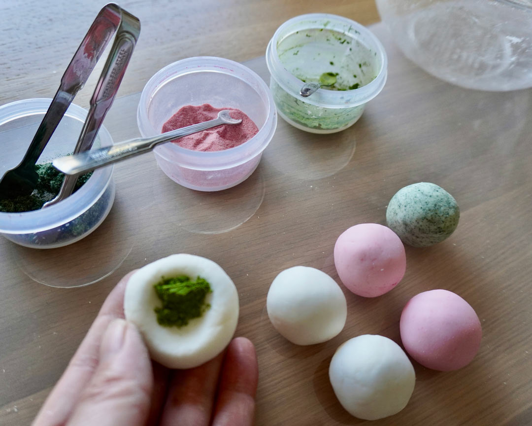 Handmade mochi in this Tokyo sweets-making class.