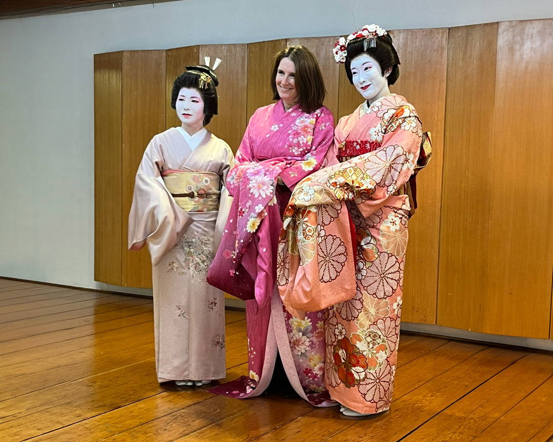 Afternoon Tea & Wagashi With Geisha Performance in Tokyo 2