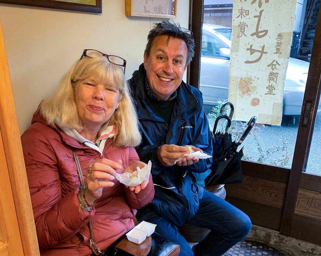 Takayama Walking Tour with Snacks & Sake Tasting in Gifu 2