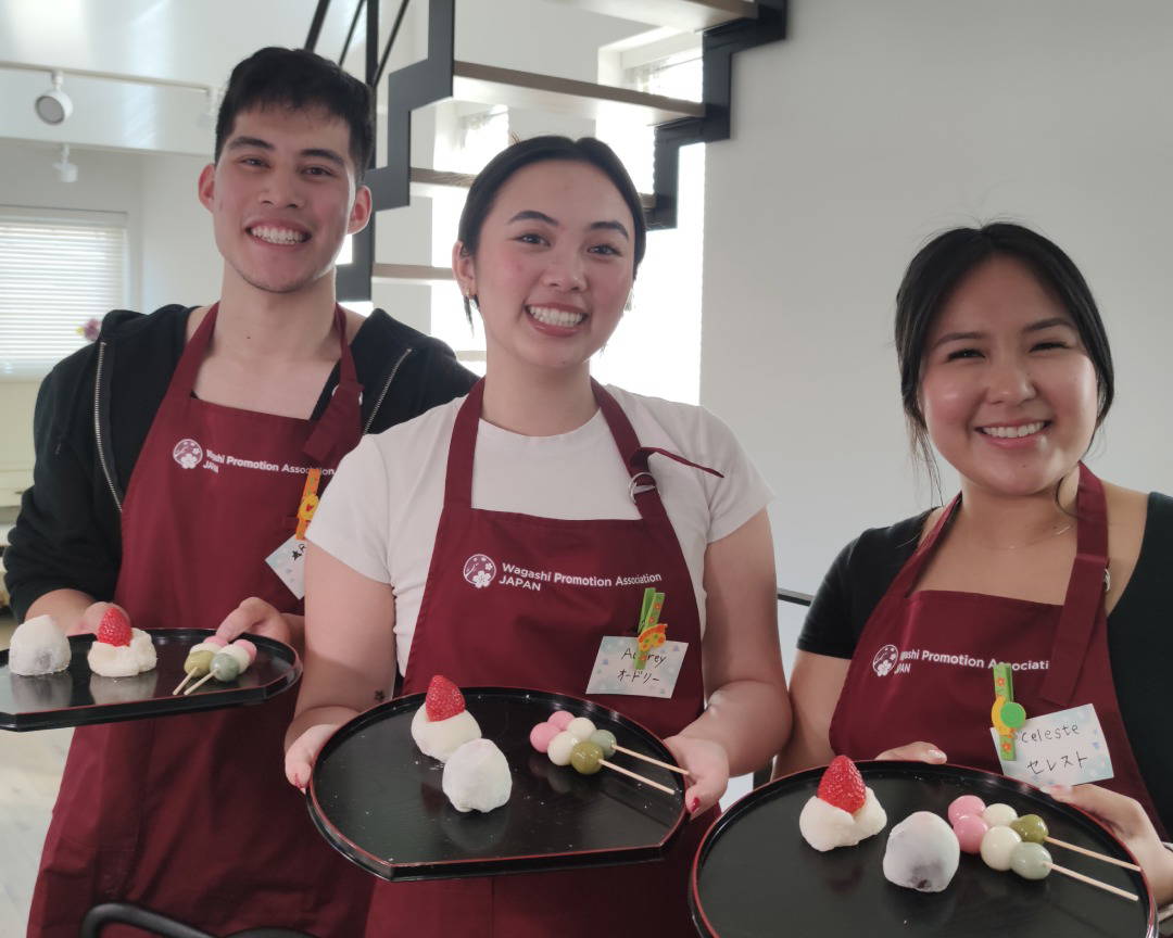 Wagashi: Japanese Sweets Making Class in Tokyo (5 Options) 8