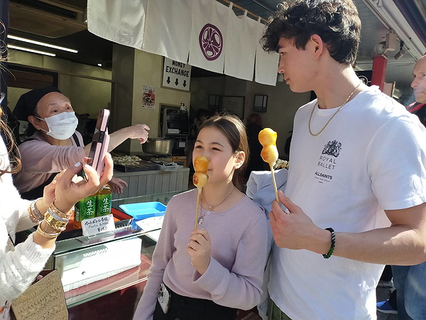 Asakusa Free For Kids Clture &10 Food Bites With Local Host 1