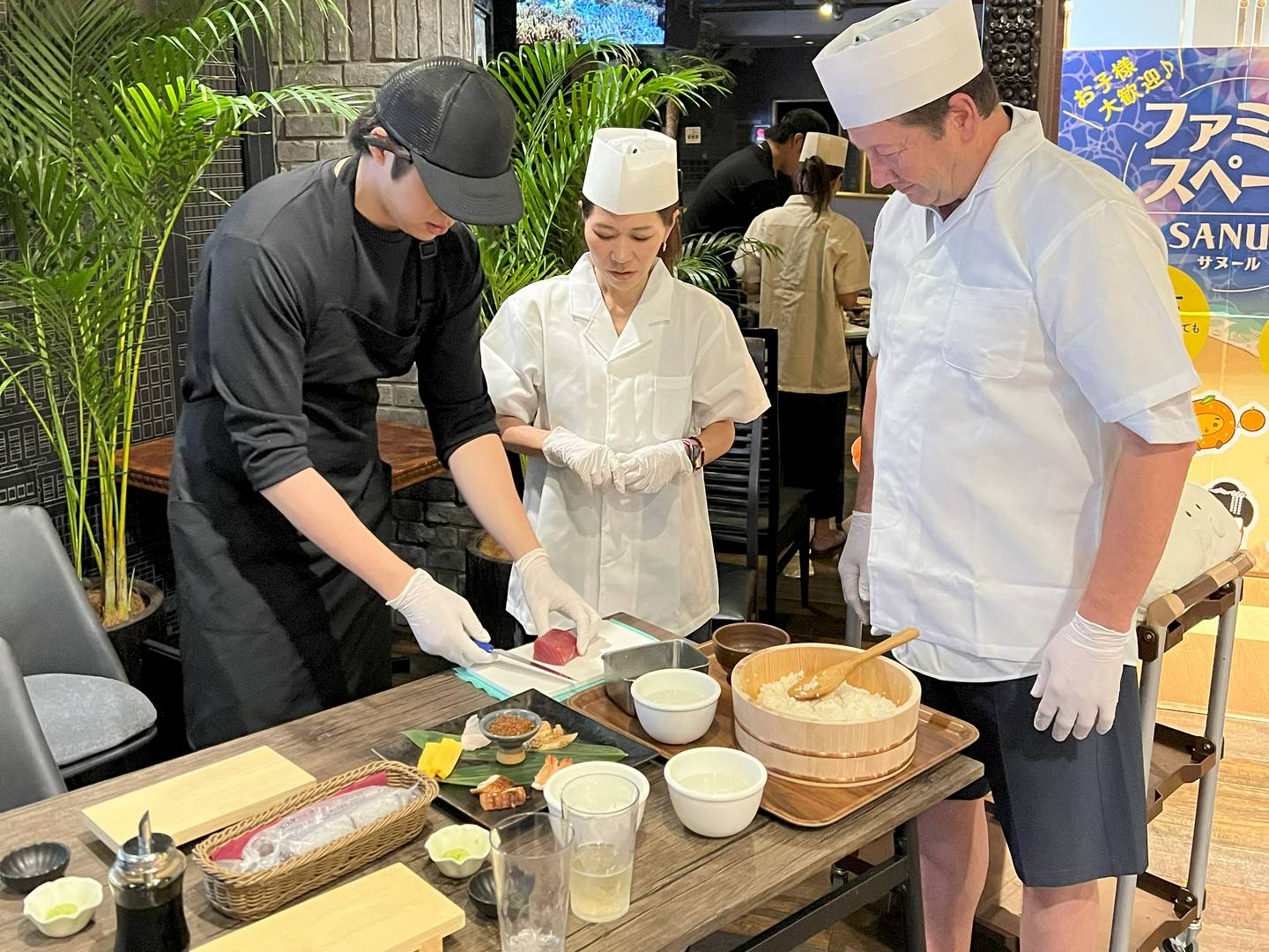 Sushi Making Experience in Tennoji, Osaka 1