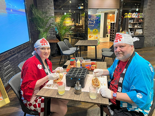 Takoyaki Making Experience in Tennoji, Osaka 4