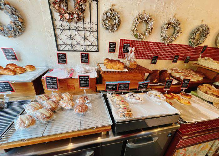 The freshly baked selection of goods at Boulangerie Seiji Asakura.