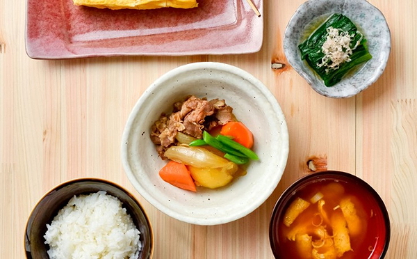 Traditional Japanese Home Cooking (Ichiju Sansai) in Osaka 1