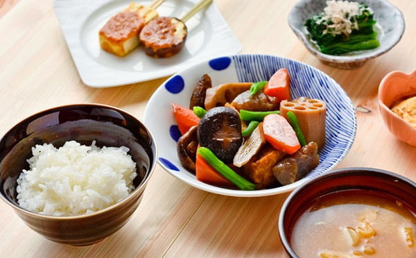 Vegan & Halal Cooking in Osaka: Make a Ichiju Sansai Meal 1