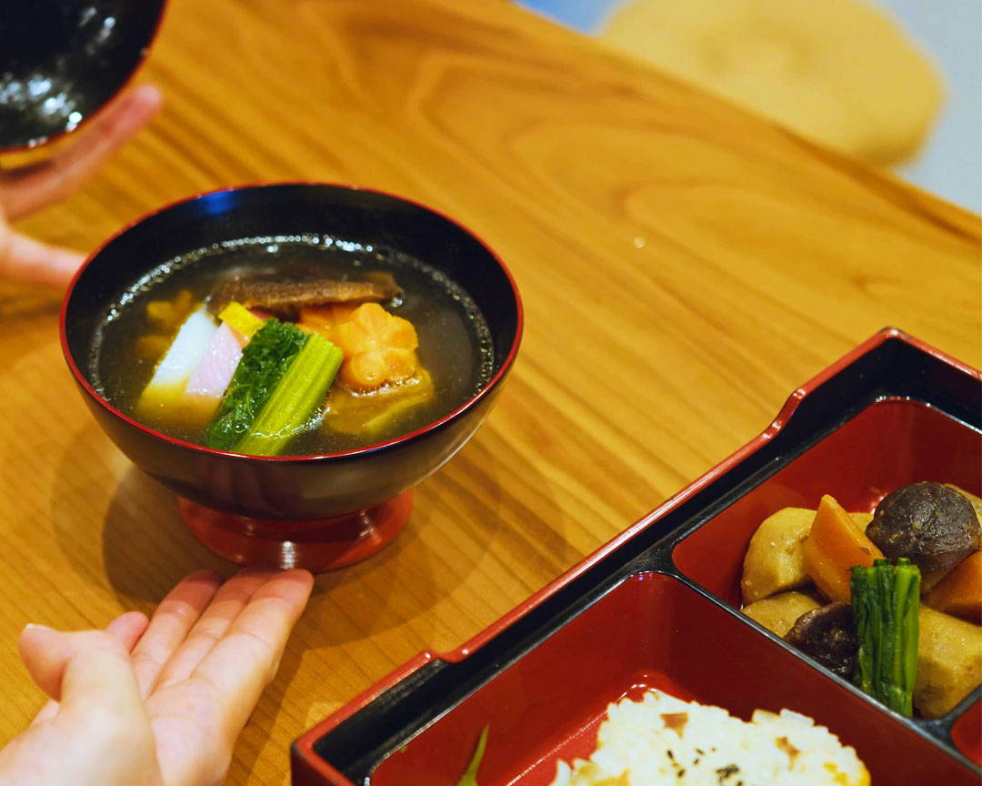 Fukuoka Geisha Experience & Hakata Tour w/ Lunch  4
