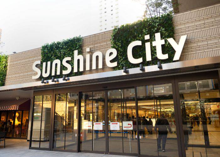 The exterior to Sunshine City, the biggest mall and shopping center in Ikebukuro.