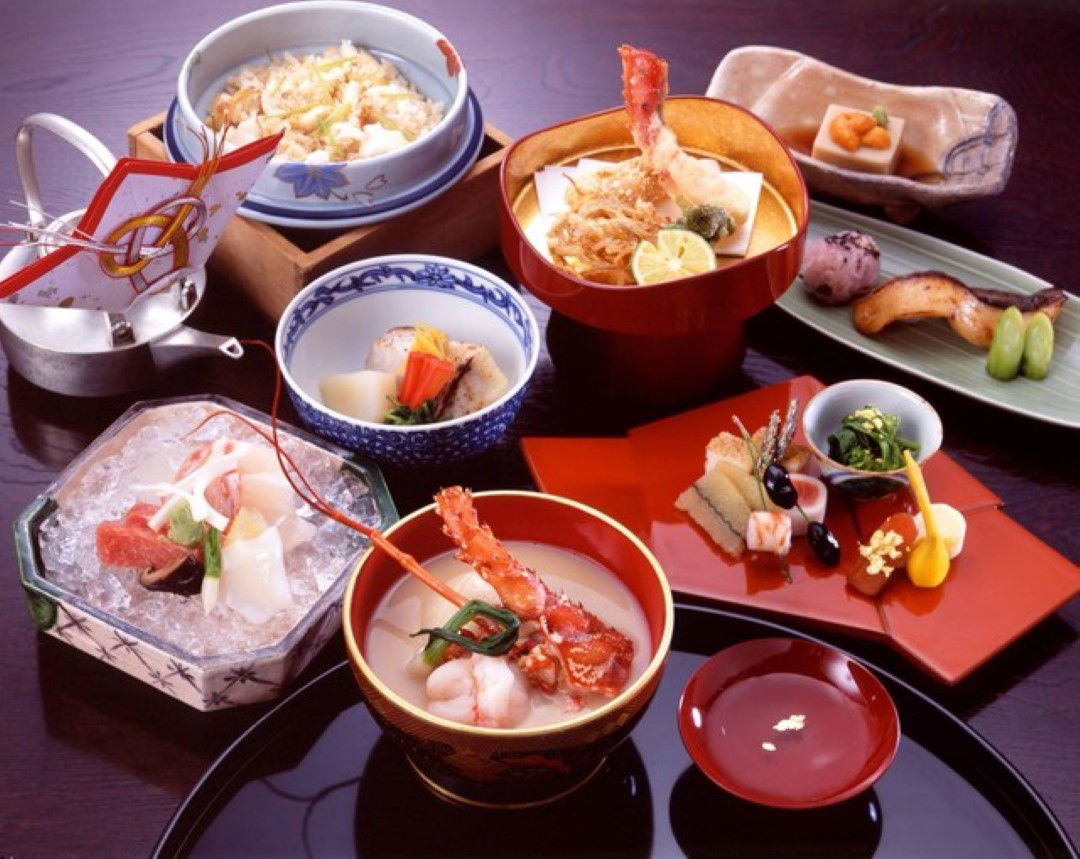 A kaiseki course meal with a variety of colorful and traditional Japanese dishes at Minokichi Shijo Kawaramachi in Kyoto