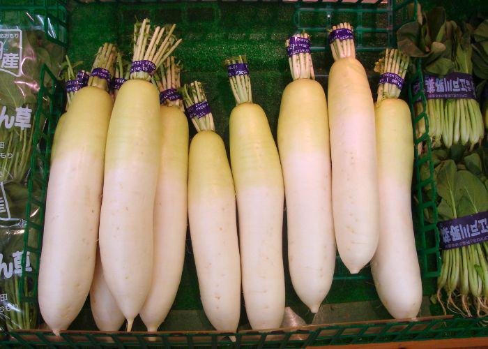 Several daikon that are wrapped