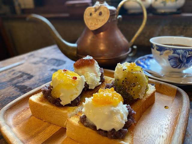 Nagoya Breakfast Tour: 2 Morning Coffee Sets w/ Local Host 1