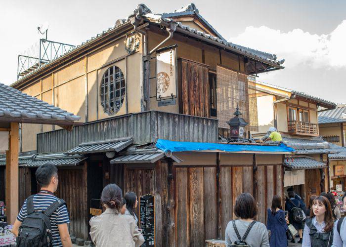 The traditional exteriors of Starbucks Nineizaka Yasaka Chaya in Kyoto.