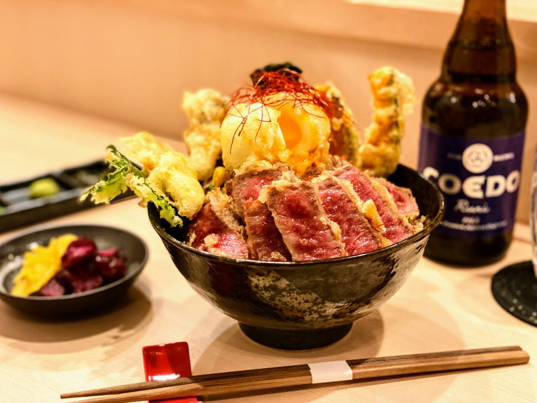 A picturesque serving of tempura at Tempura Asakusa SAKURA.