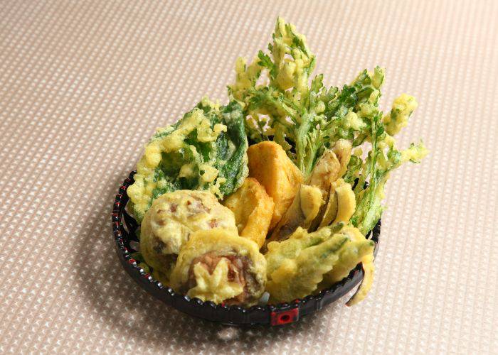 Bowl of vegetable tempura