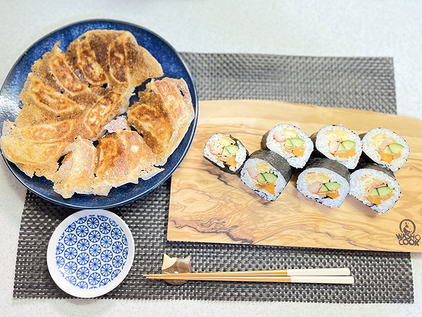 Sushi Roll & Gyoza Cooking Class with Tokyo English Teacher 1