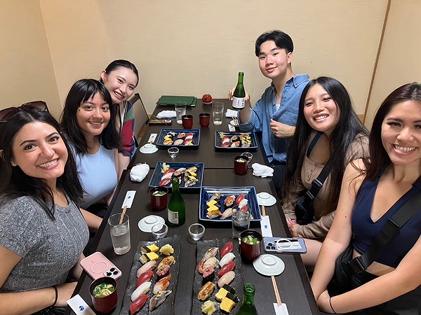 Tsukiji Food & Culture Tour w/ University Student Guide 1