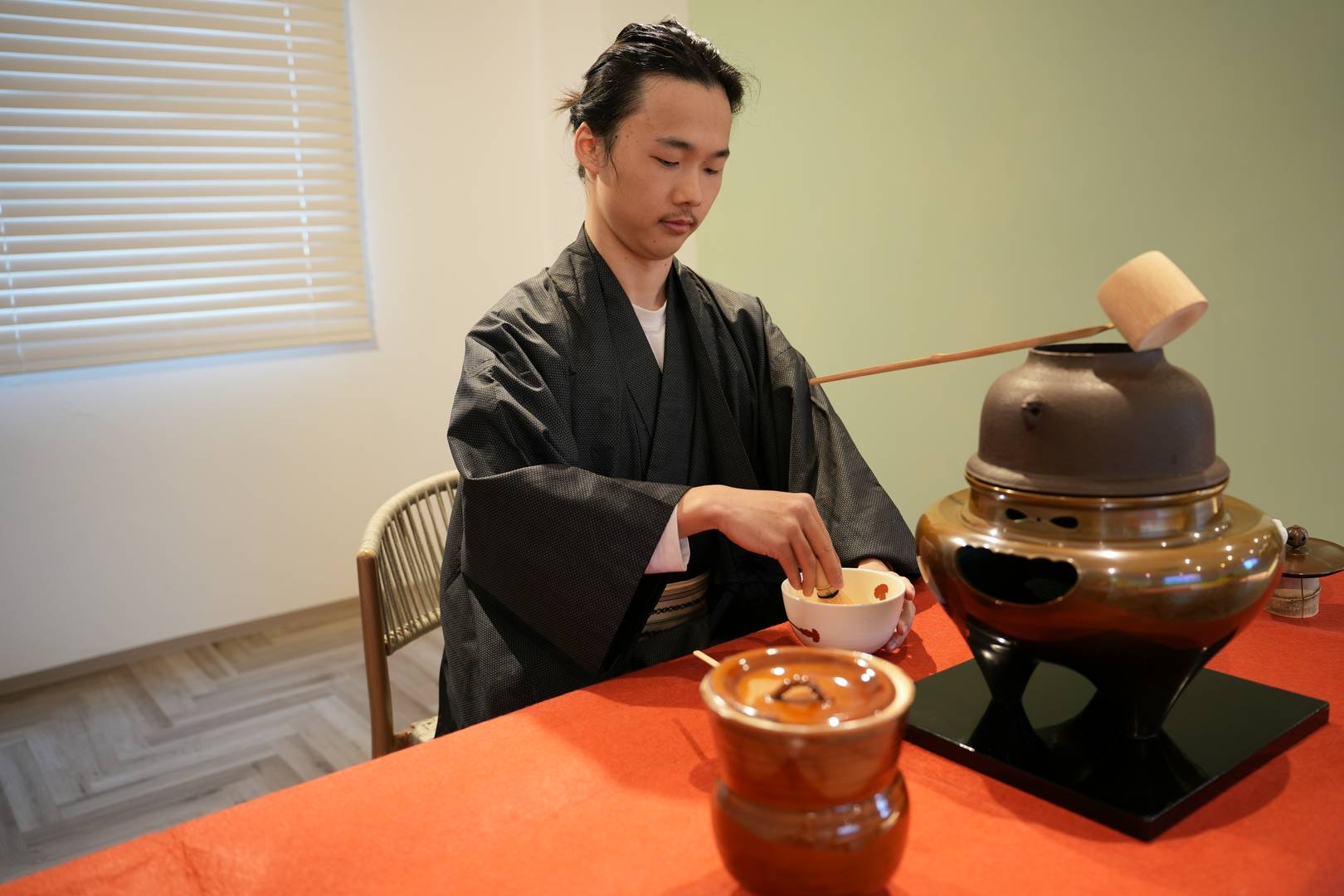 Osaka Calligraphy Class and Tea Ceremony Experience 1