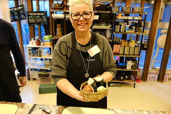 Japanese Home Cooking Class in Tokyo (Onigiri & Tamagoyaki) 2