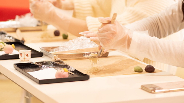 Central Kyoto Traditional Sweets Making & Tea Ceremony 1